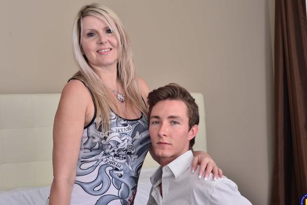 16P Middle aged woman shows her neighbor's boy the ways of sex in her bedroom
