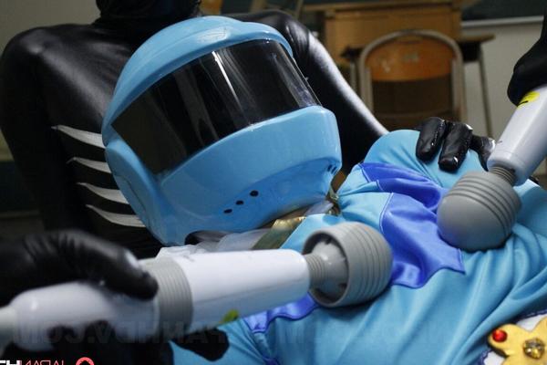21P Blue ranger gets stripped and gets her hairy twat toyed on the floor