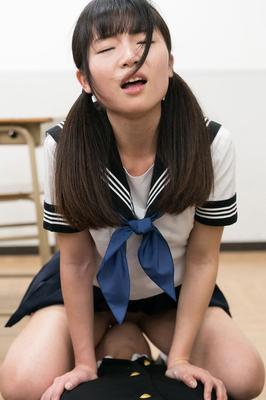 16P Japanese schoolgirl in pigtails facesits & gives teacher a handjob in class
