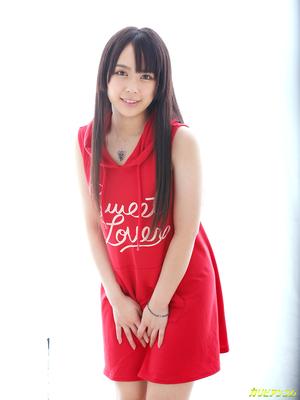 21P アジアの可愛い佳苗るかがおっぱいを見せて男の子とのセックスを楽しむ