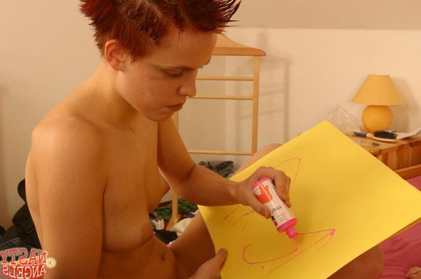21P Amateur teen Jessika takes a facial after posing naked for a young artist