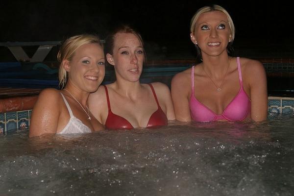 21P TNV Girls Three Girl Jacuzzi Party