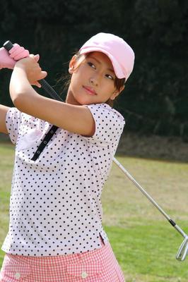 15P Young Japanese golfer Nao Yuzumiya flashes a no panty up skirt on the course