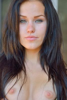 16P Green eyed beauty spreads her pussy lips super wide and fingers her tight ass