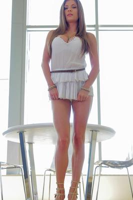 16P Beautiful female Dillion Carter gracefully exposes her perfect pussy