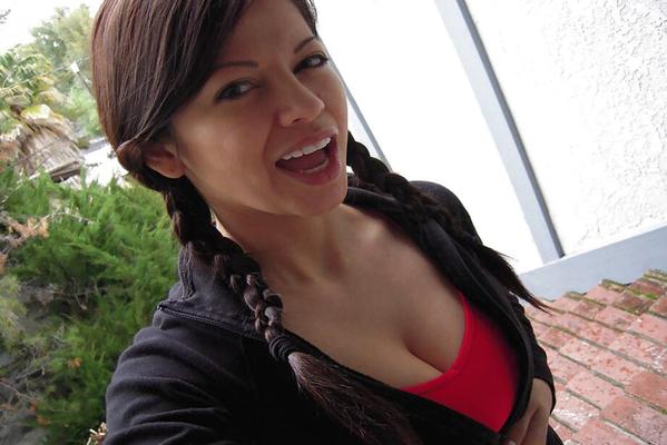 16P Sporty latina with pigtails Evie Dellatossa stripping in the gym