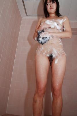 16P Skinny Akiko Nemoto is washing her tasty pussy in the bathroom