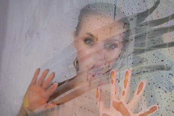 21P Beautiful pornstar Nicole Aniston	gets naughty while taking a shower