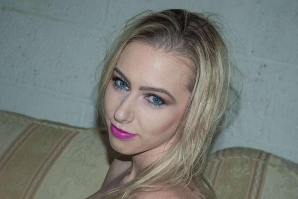 15P Blond chick Grace Harper shows her tits and twat in sexy stockings and garters
