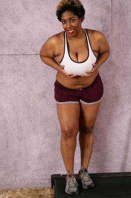 21P Chubby ebony Misty lets out her huge melons and flaunts her hairy twat