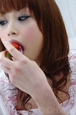 15P Miina Yoshihara Asian rubs twat with long nails and uses vibrator