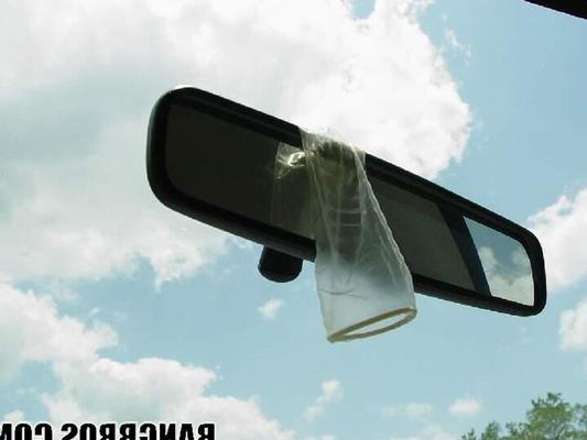 13P Sporty amateur coed in hat gets her small natural tits groped in the back seat