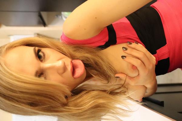 12P Anal Amateur Self Shot Amateur Non Nude