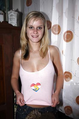 16P Filthy busty babe Marry masturbating her wet pussy with a vibrator