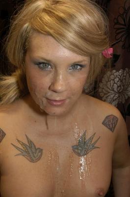 21P Blonde British babe with hot tattoos Mandy Cinn enjoys thick bukakke facials
