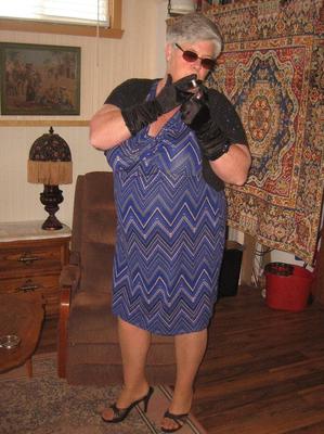 20P Fat granny Girdle Goddess gets naked in shades, gloves and pantyhose