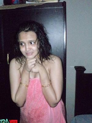 12P Busty Indian wife Sonia kisses her man while he takes selfies