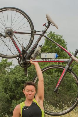 21P Amateur bicyclist Jiz Lee strips in nature and showcases her hairy body