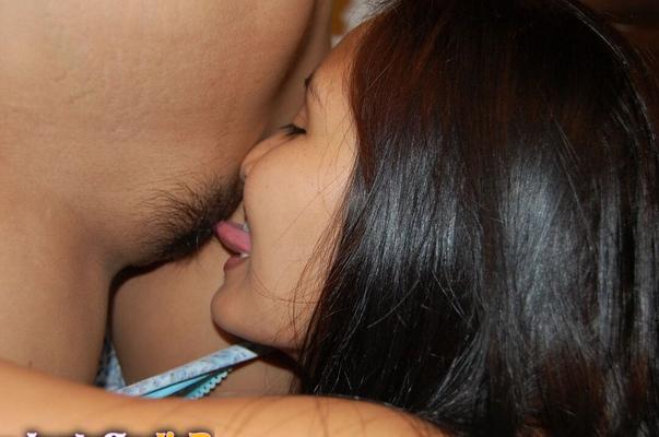 12P Young Asian girls Mika and Jehhan tag team a foreigner during a threesome