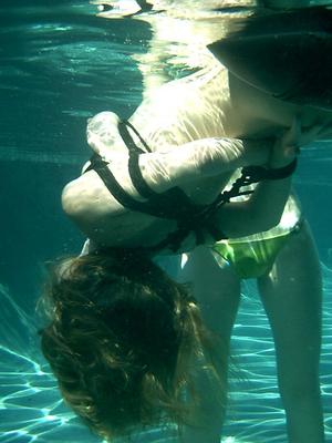 21P Wasser-Bondage Chanta Rose, Jade Marxxx