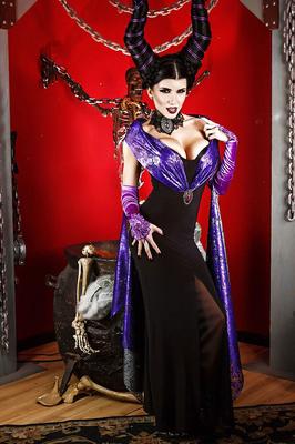16P Sexy babe Romi Rain is all about doing cosplay in hot dress