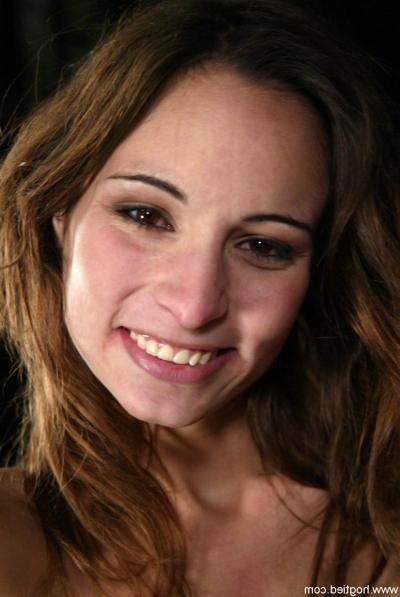 17P Cute girl Amber Rayne receives new experience thanks to BDSM scene