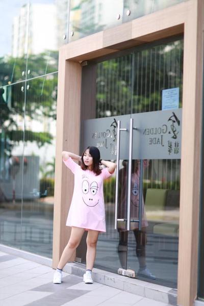 20P Short Asian babe posing in her lovely outfits in her public compilation