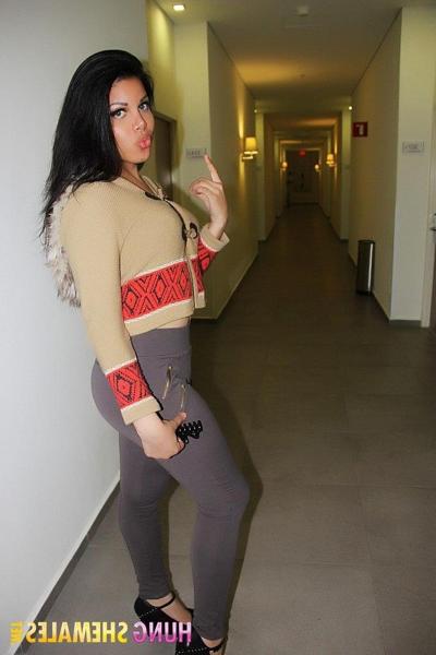 15P Hung Shemales performed by Bivi Hot XXX