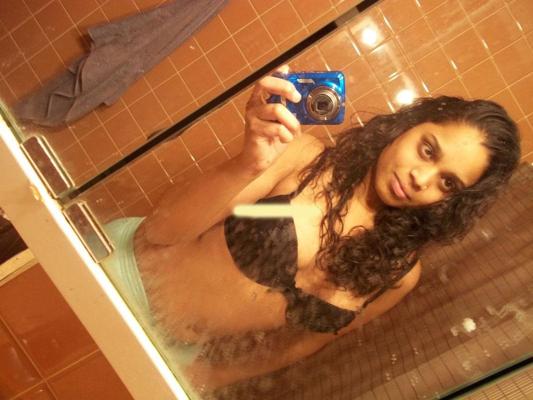 10P Pretty Indian girl takes bathroom selfies while getting undressed