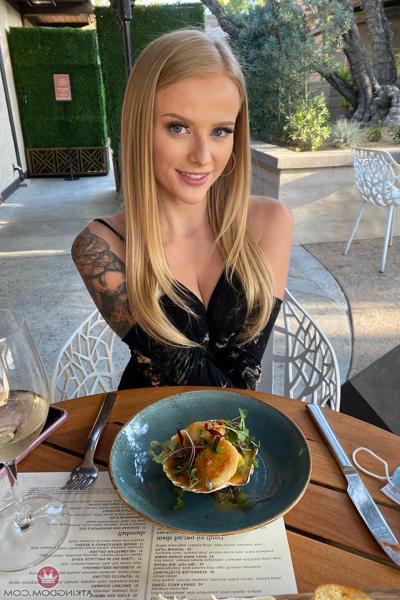 20P Blonde teen Paris White teases in lingerie & displays her shaved muff up close