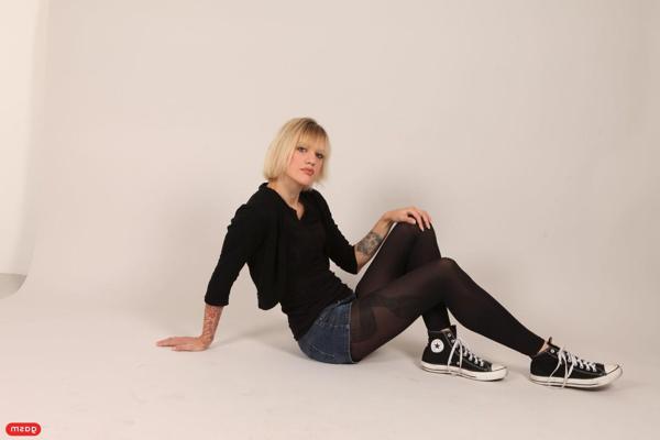 15P German slut Sina Longleg humping and blowing a rock-hard white dick