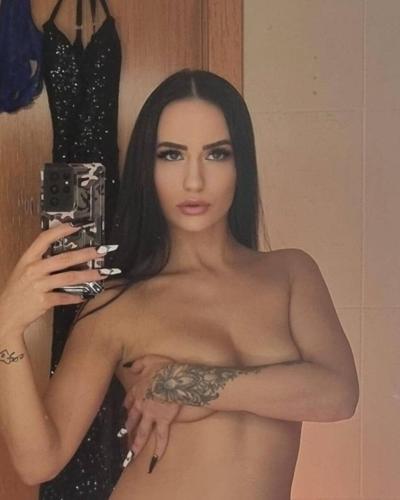 11P Dark-haired babe Lola Candy posing in her lingerie in her compilation