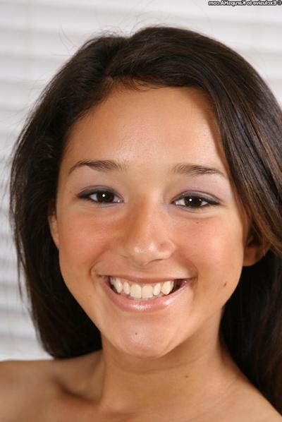 16P Smiley teenage amateur slowly uncovering her flawless graceful curves