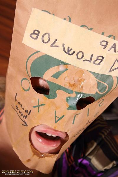 15P Caucasian woman gives a blowjob with a paper bag on her head