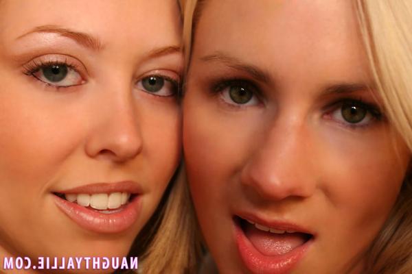 20P Sexy blondes Naughty Allie & Diamond James have lesbian sex on a kitchen table