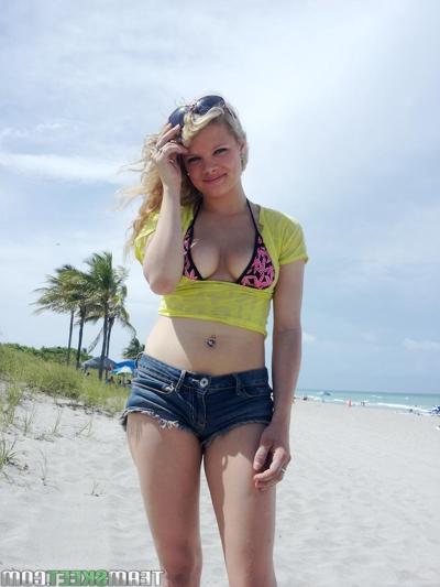 17P Amateur blonde teen Stella displaying her natural boobs & ass in the bathroom