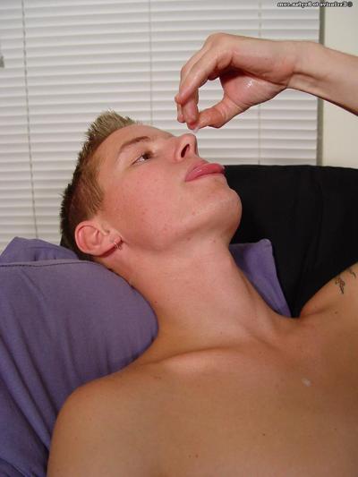 20P Skinny gay boy Justin tastes his own cum after masturbating in a solo