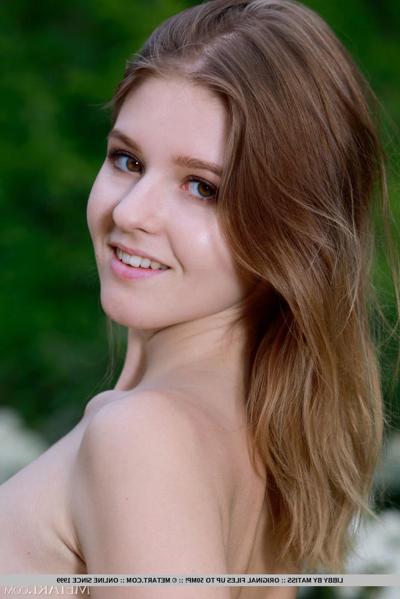18P Beautiful teen Libby gets totally naked after eating an ice cream cone