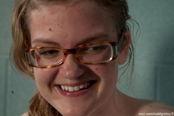 20P Dirty amateur with glasses Ivy Mokhov cums hard while riding a Sybian