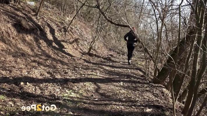 15P Caucasian girl Antonia Sainz pulls down leather pants to pee in the woods