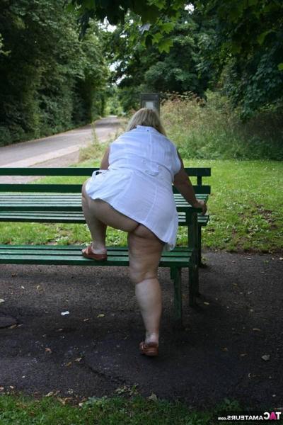 16P Obese UK blonde Lexie Cummings plays with her pierced pussy on public table