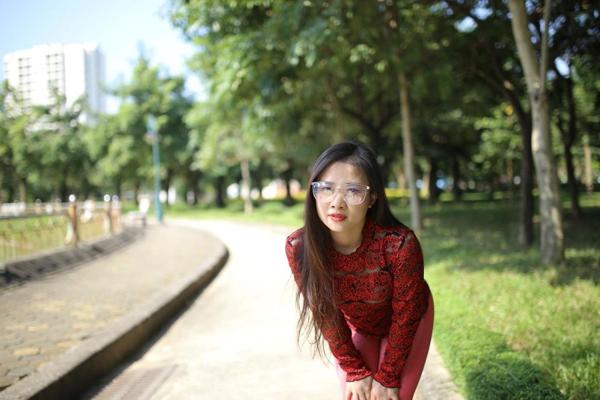 20P 公共の場でホットヨガパンツを履いて恥知らずにポーズをとるオタクアジア人美女