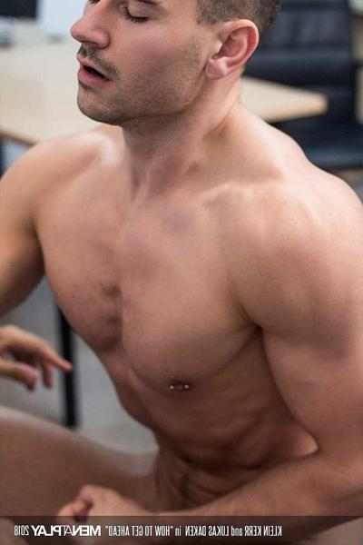19P Gay bodybuilders Klein Kerr & Lukas Daken strip and fuck at the office