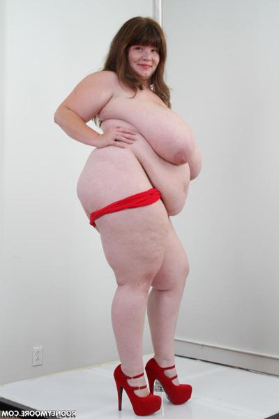 16P SSBBW Lexxxi Lux gets naked on a stripper platform after a POV blowjob