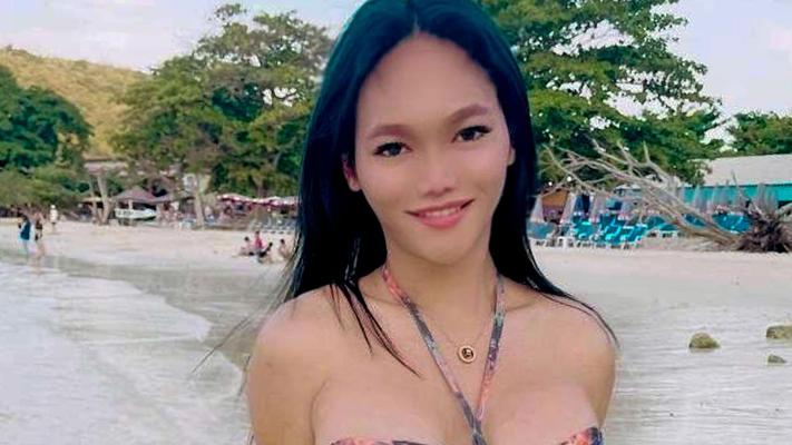 20P 美しいアジア人ニューハーフが自身のコンピレーションで数々のホットな衣装でポーズをとる