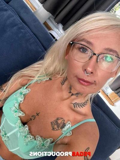 20P Hot blonde teen Vanessa Russian strips naked & shows her inked body