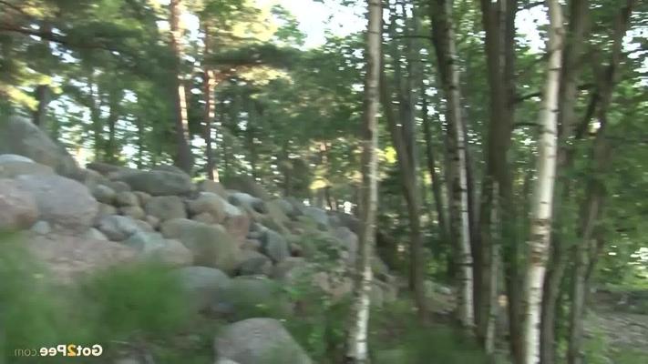 15P Natural redhead Ira takes a badly needed piss on boulders in the woods