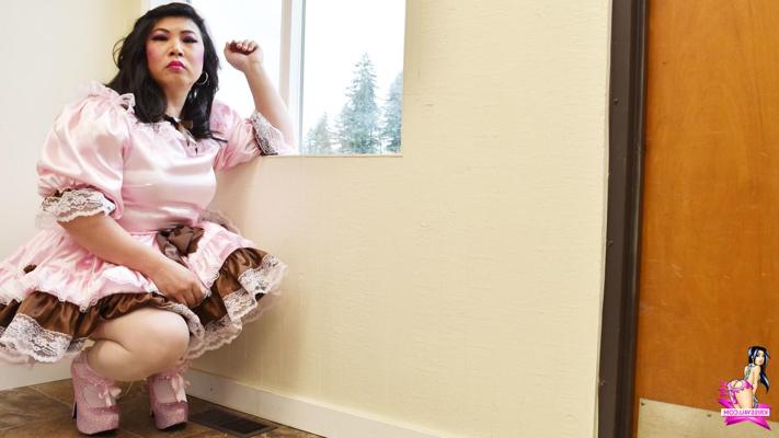 16P Curvy Asian shemale flashes her balls under her sweet skirt in a solo