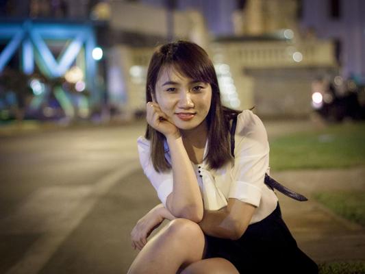 20P Glamorous Asian babe posing in her sexy outfits in her public compilation