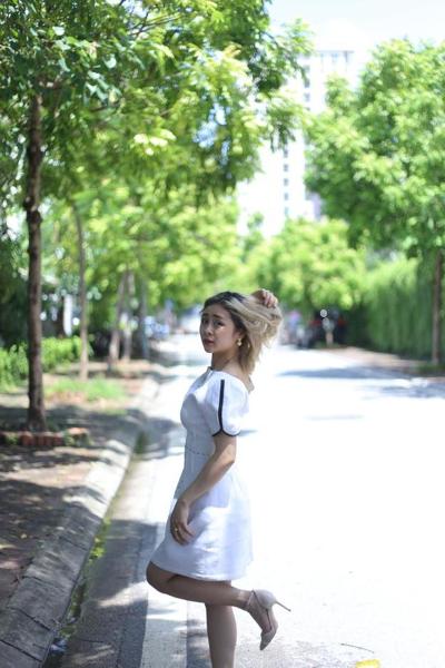 20P Smoking hot Asian babe Rosy Nhat Le poses in her white dress & heels in public
